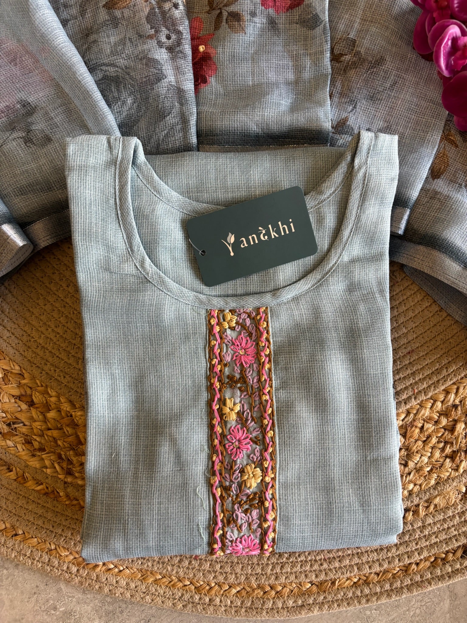 A4964- Linen Suit with Floral Printed Katha-Embellished Dupatta, paired with Pants.