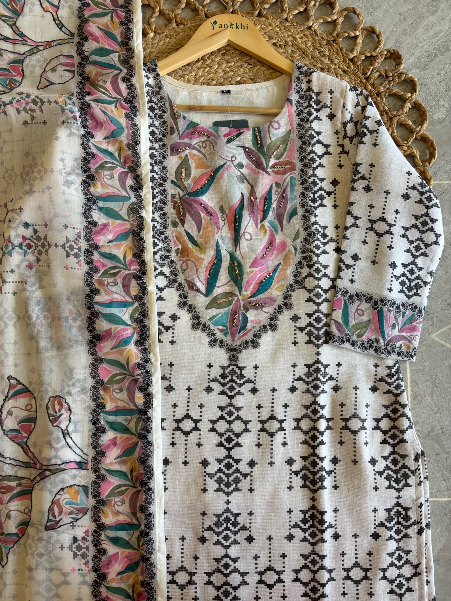 A4046- Linen Suit featuring Bold Black Geometric Prints & details, with Pants & a Printed Dupatta.