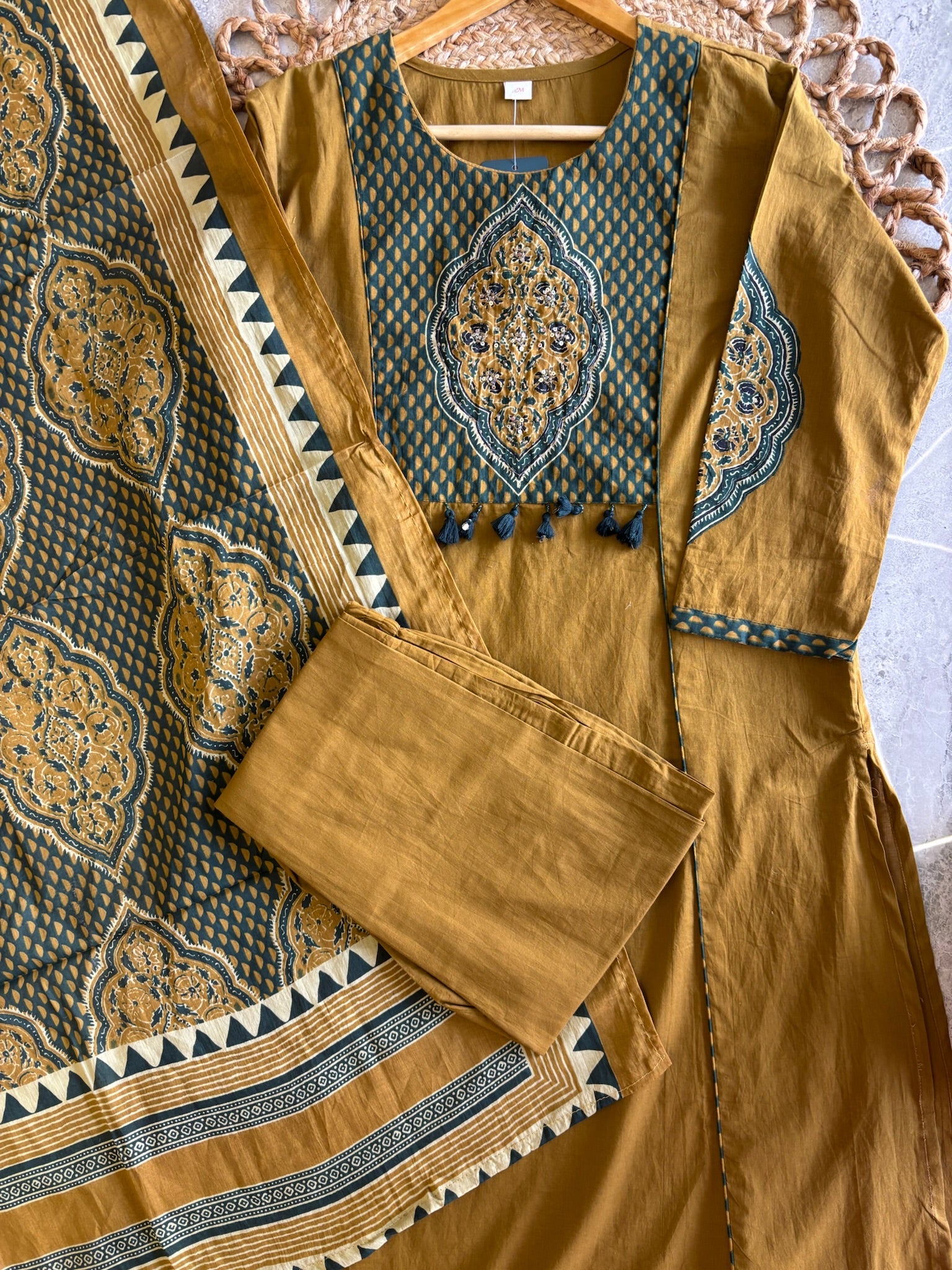 A2844- Pure Cotton Kurti with Statement Yoke & Printed Dupatta
