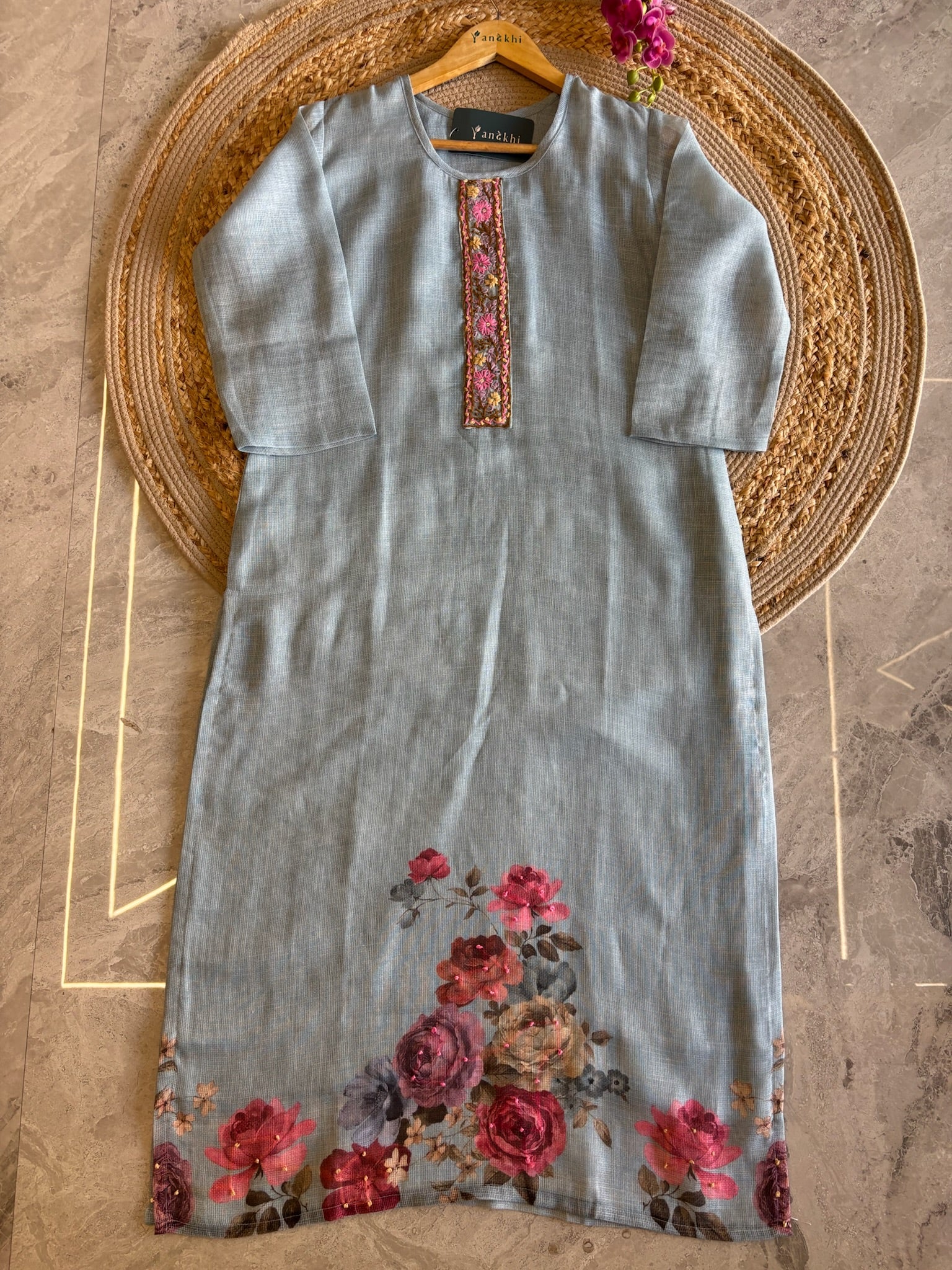 A4964- Linen Suit with Floral Printed Katha-Embellished Dupatta, paired with Pants.