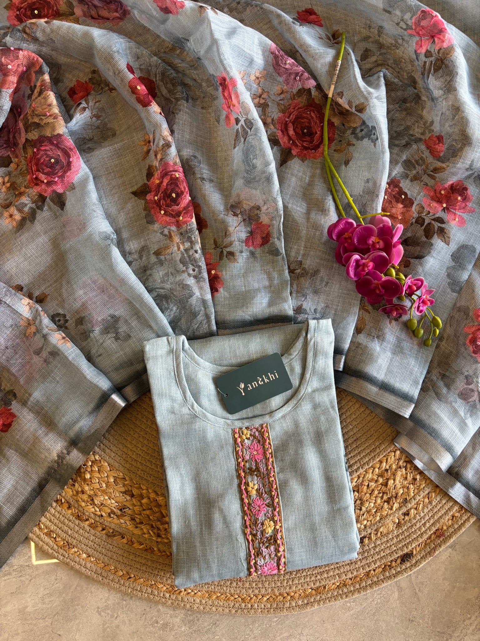 A4964- Linen Suit with Floral Printed Katha-Embellished Dupatta, paired with Pants.