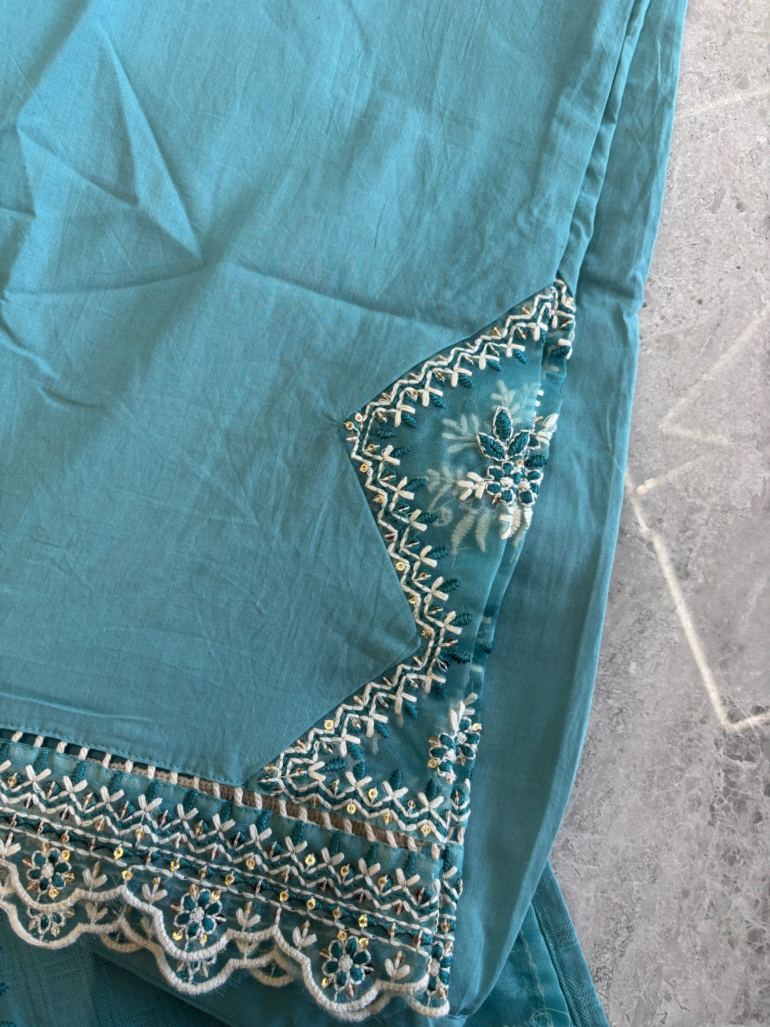 A4015 - Mul Cotton Embroidered suit with Designer Pants & a detailed Heavy Dupatta.