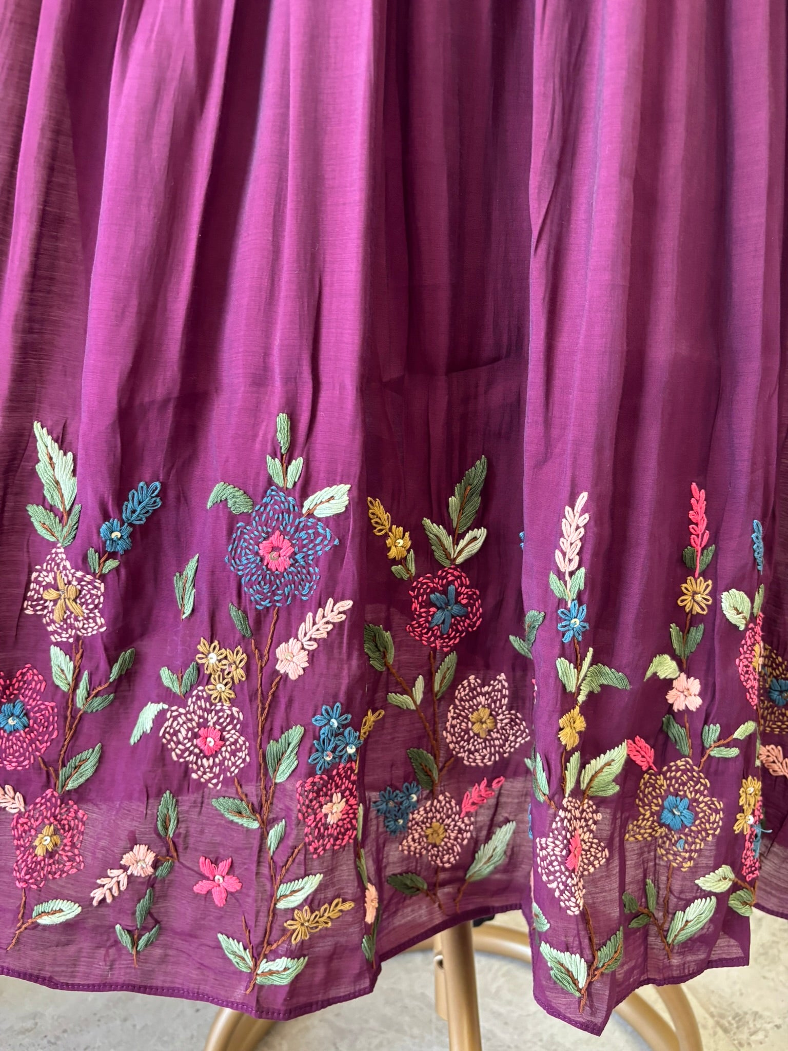 A1147 - Mul Chanderi pleated Kurti pants & dupatta